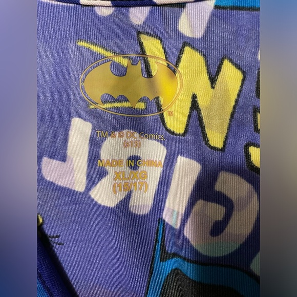 DC batgirl top XL - Picture 4 of 6